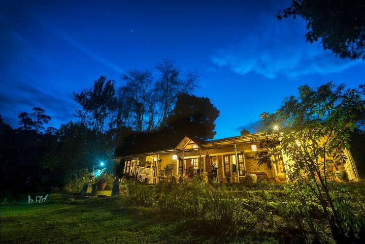 Amherst Cottage - by the Lake