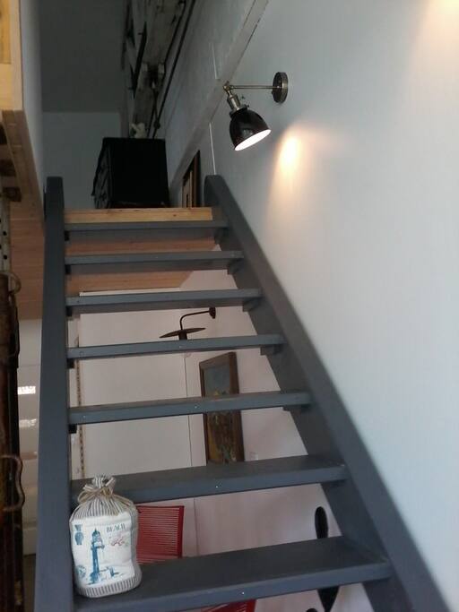 ESCALIER MEZANNINE
