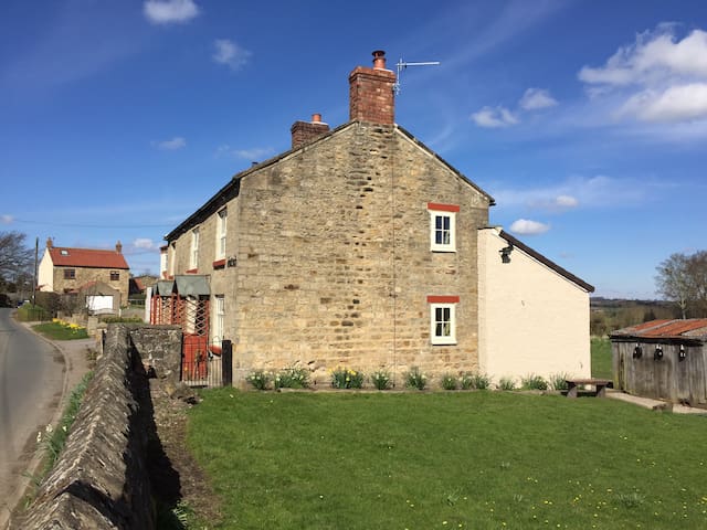 Powell Cottage - Chapel Row