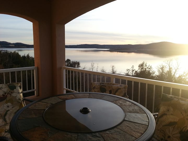 **Table Rock lakefront Condonear Branson** Apartments for Rent in
