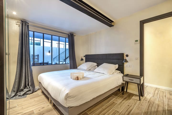 LRA Cannes managed Airbnb listing 2