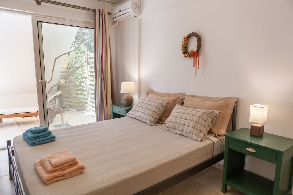 Nafplion Apartment - Double bedroom