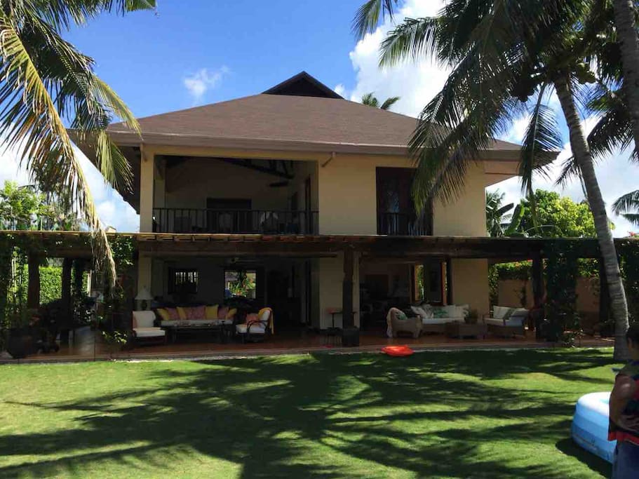 Marahuyo Beach House San Remigio Houses for Rent in San Remigio