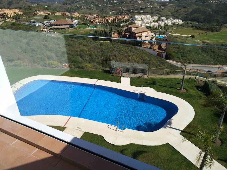 Piscina desde El Apartamento