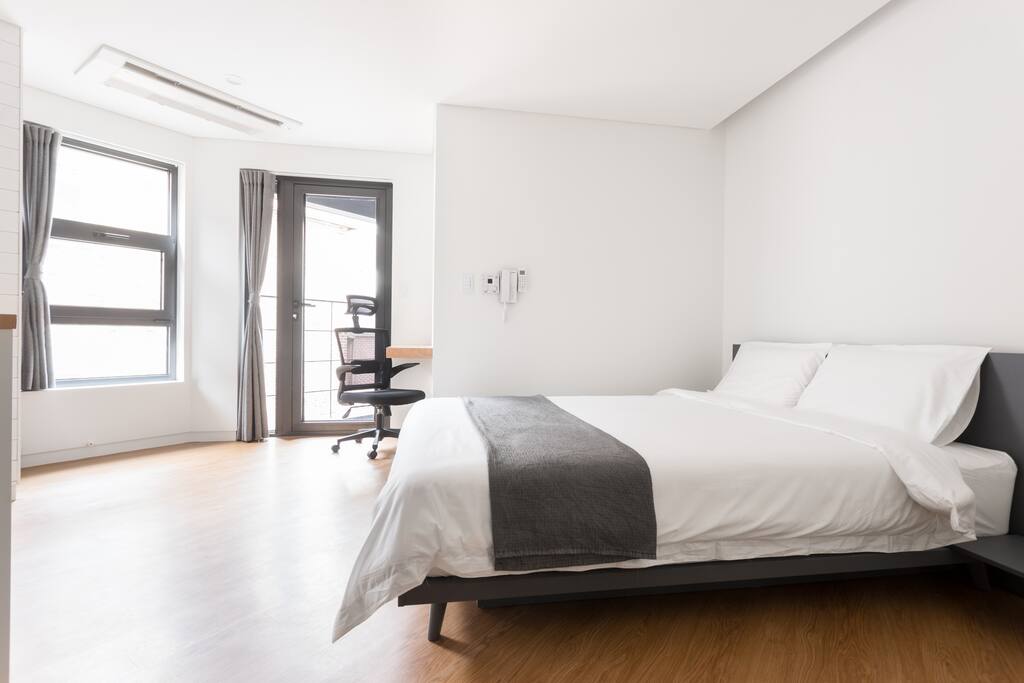 Tons of natural light makes the room very comfortable