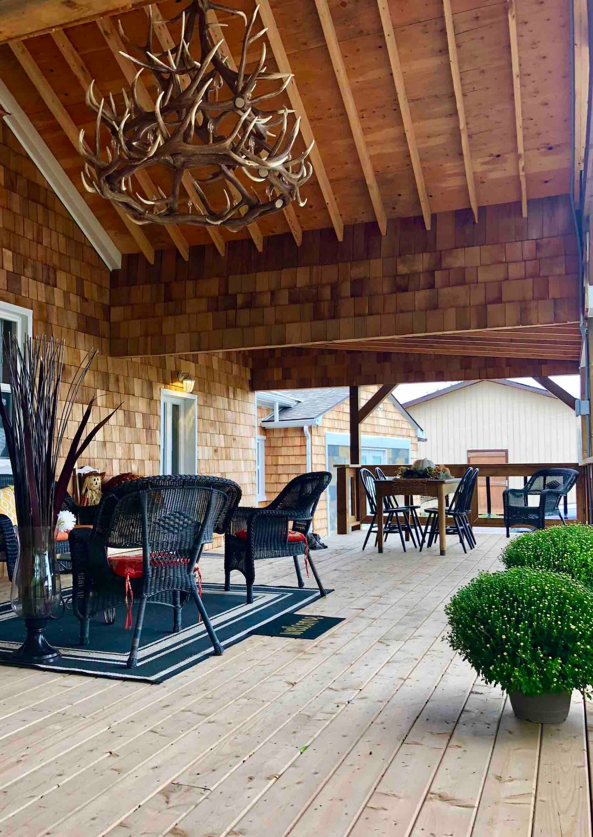 Terra Mia Farmhouse a 17 min drive to The Falls. Apartments for Rent