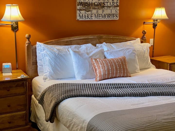 King Sized Bed & Luxury Linens in your private cottage