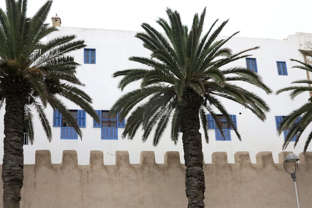 This is the outside fassade, typical colours of Essaouira