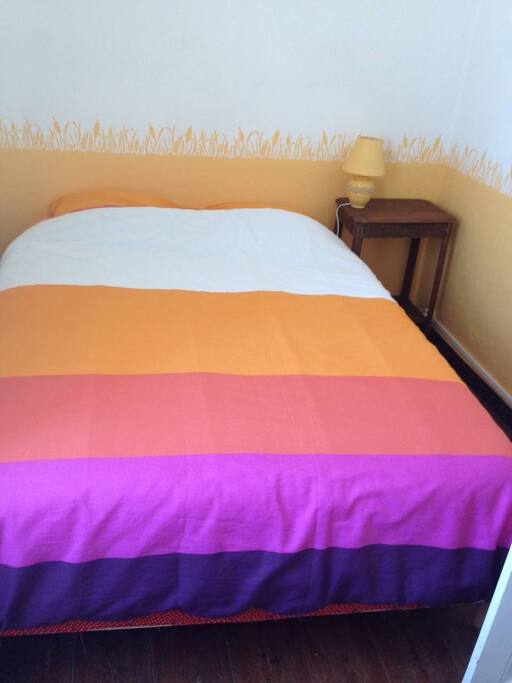 Une petite chambre agréable