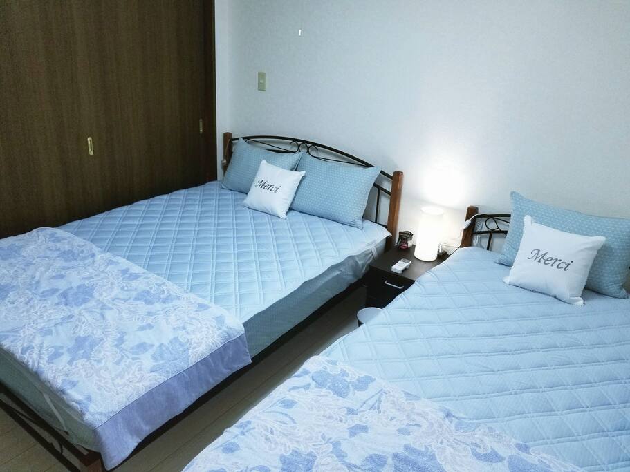 Bed room