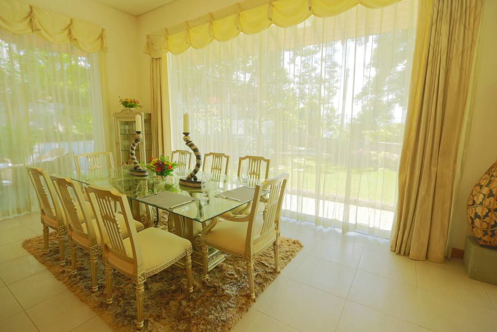 the dinning area