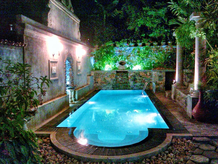 Boutique Villa with a Pool