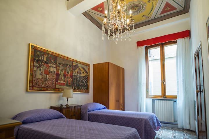 2) double bed