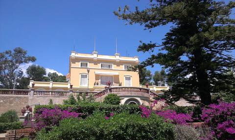 Villa in Barcelona's coast for 25+ Beach: 5min A/C