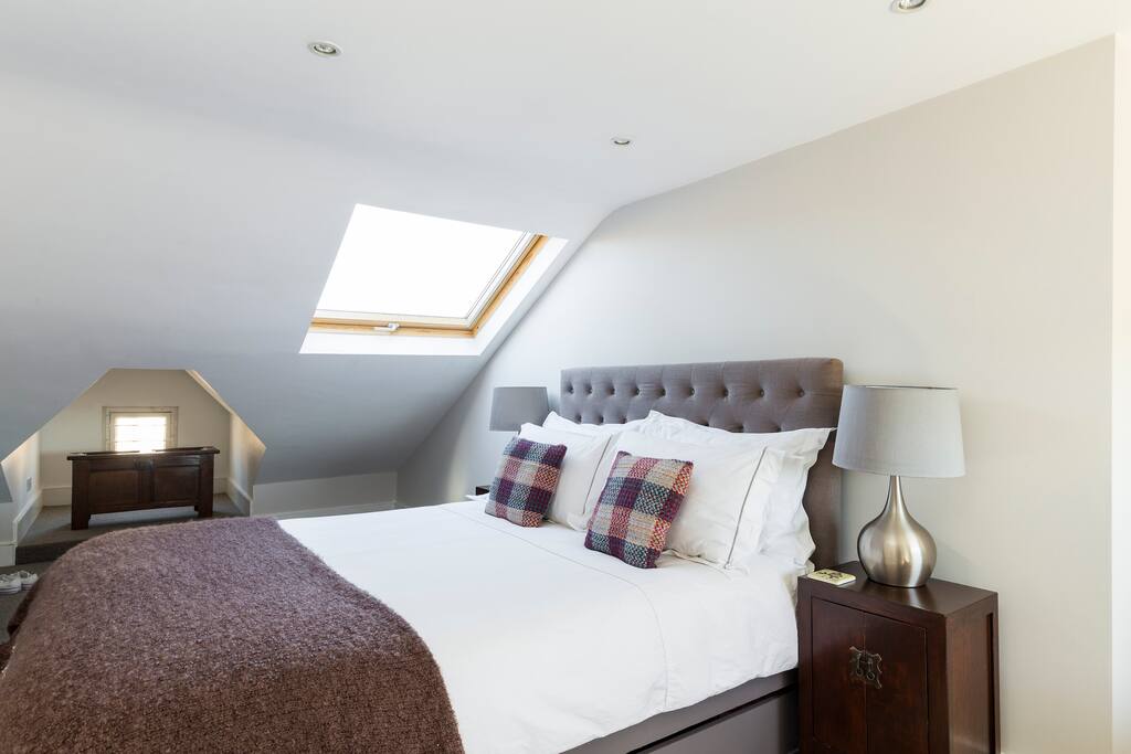 Kingsize Bed