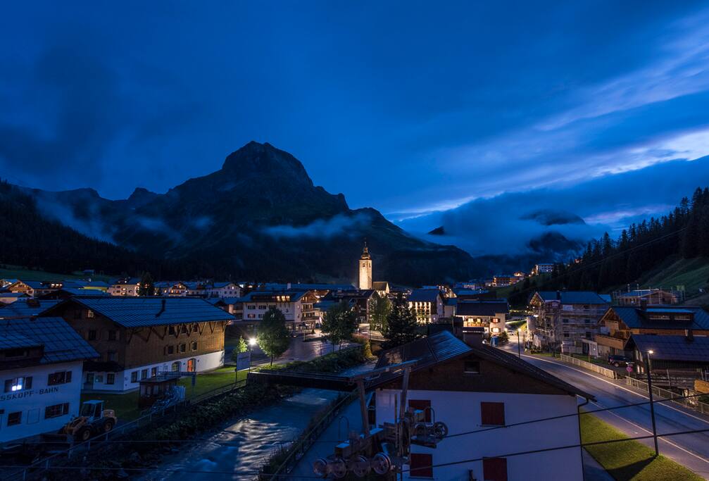 Aussicht auf die umliegenden Berge