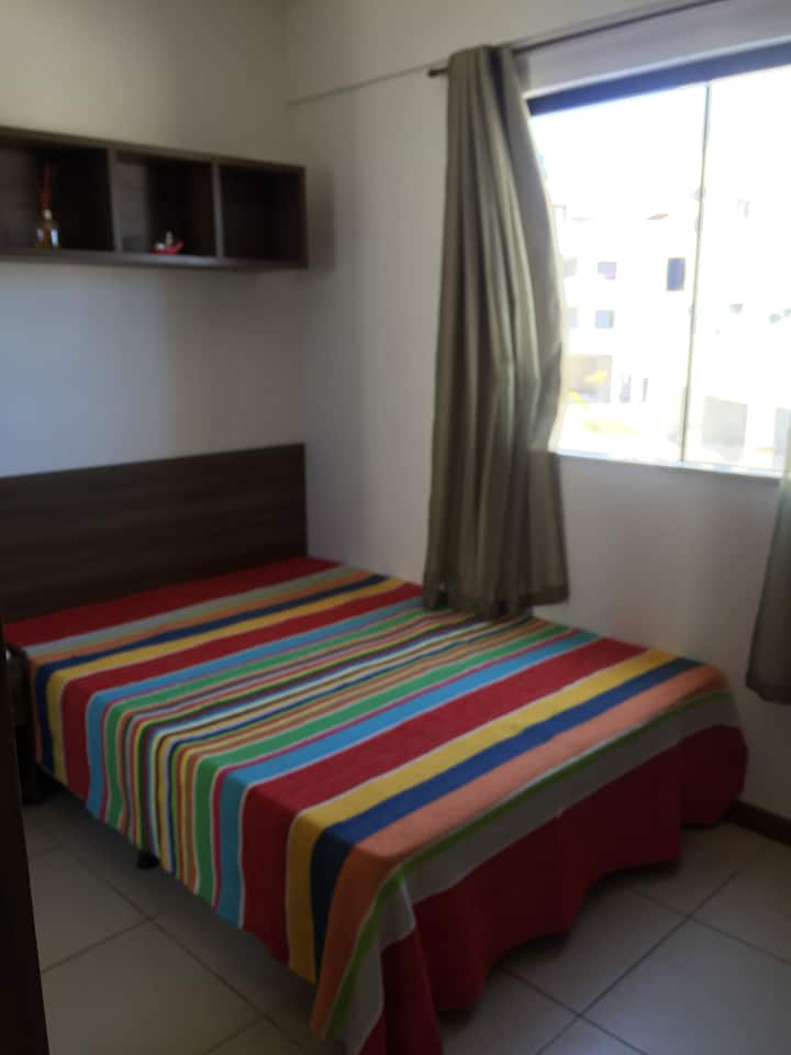 חדר עם מיטה זוגית