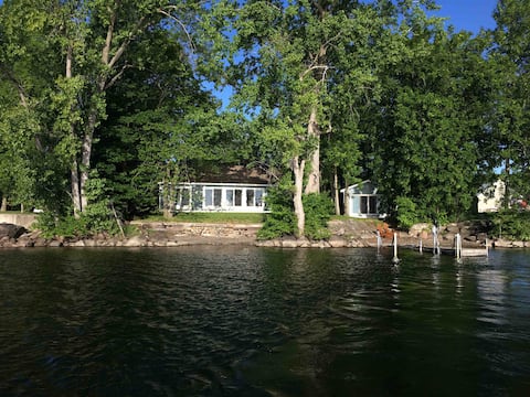 Waterfront Cottages at Wally’s Point