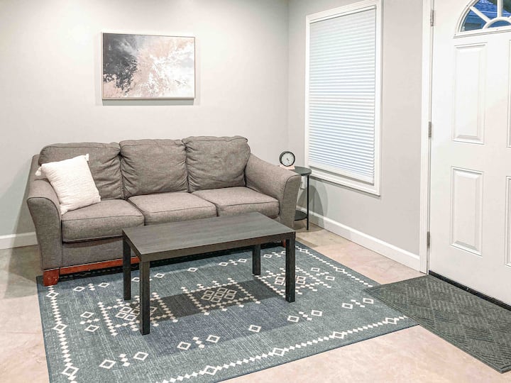 New Build Adu | 1 Mi From Dtn | Kitchen | 30+ Days - Nashville, TN