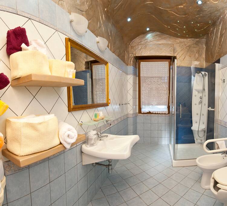 Bathroom Galletto +Cromotherapy