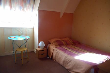 Une chambre en duplex