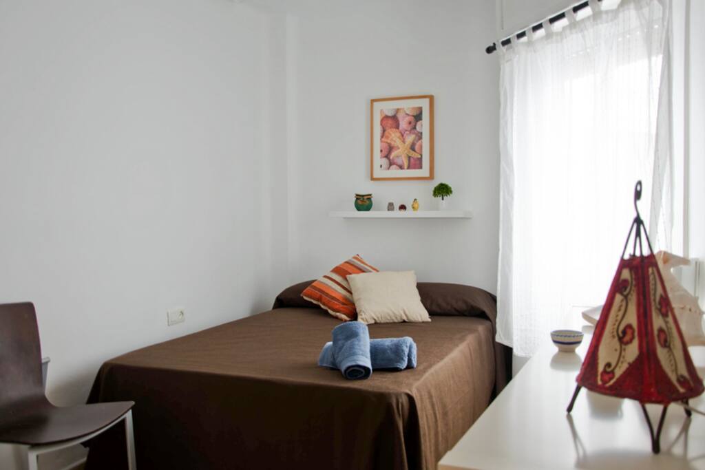Room 1 / Habitación 1