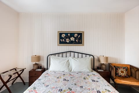 La Tortue de Wakefield, Modern Country Boutique Apartment