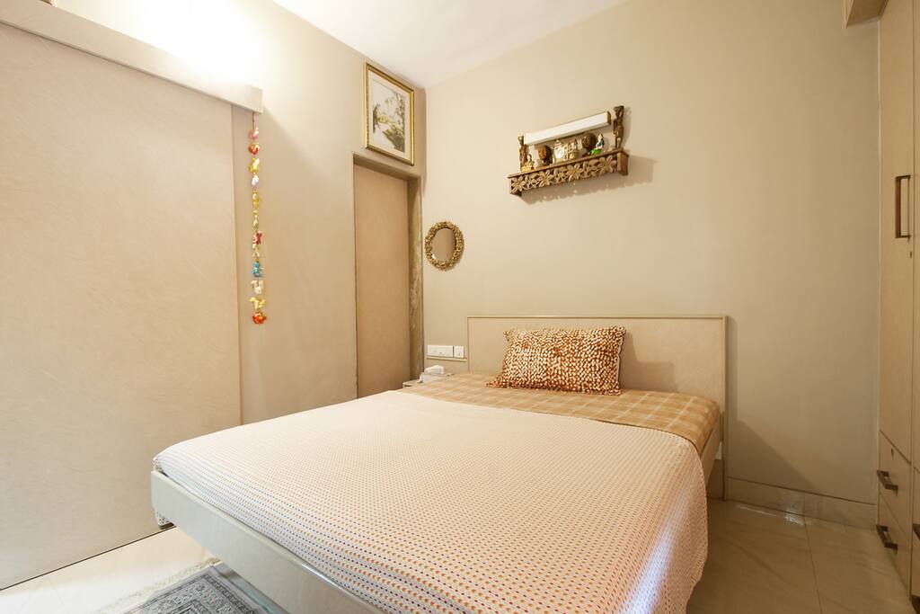 QUEEN SIZE BED