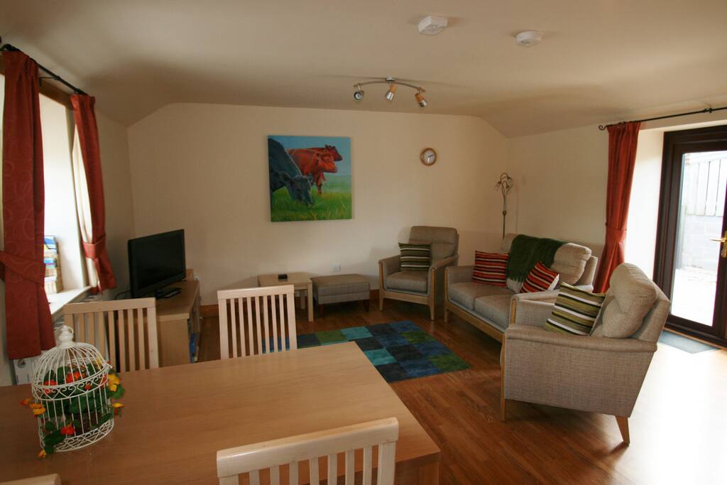 Living / dining area
