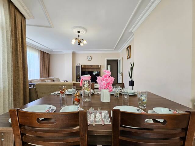 2 Min to Metro/Marmara park/Tuyap Expo 3 Rooms 3WC gallery image 4