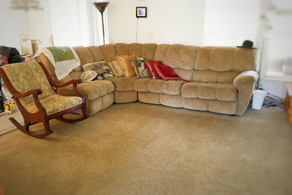 Spacious living room