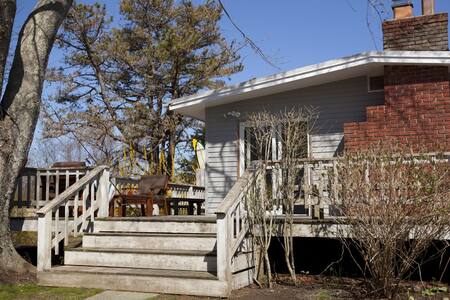 Work from a Modern Montauk Cottage - Reduced!