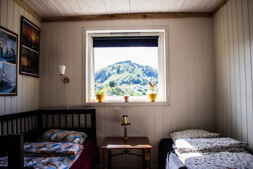 "The tiny room" - room in the middle
- double bed or two single beds