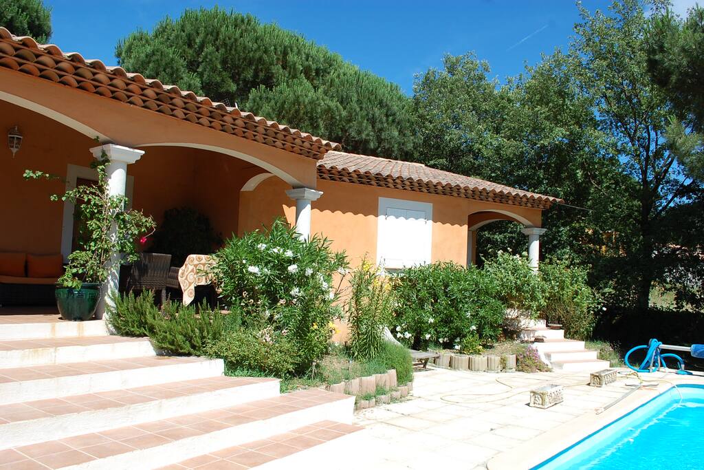 Villa entrée principale