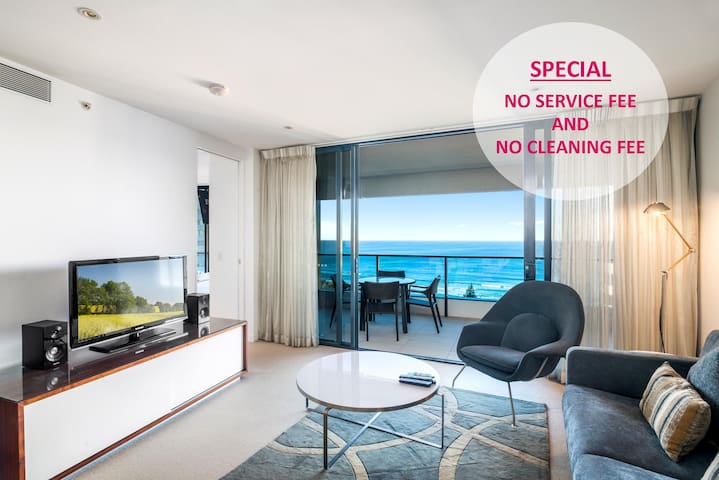 Beautiful apartment Steps to famous GC Beaches