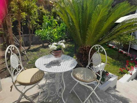 Lovely SEAsiDE 20m from private beach Acitrezza