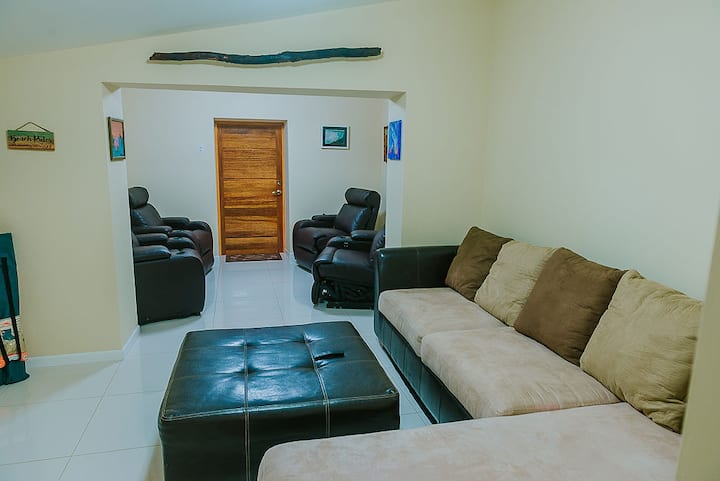 Sunset Paradise Beach House - Entire Apartment - Aruba
