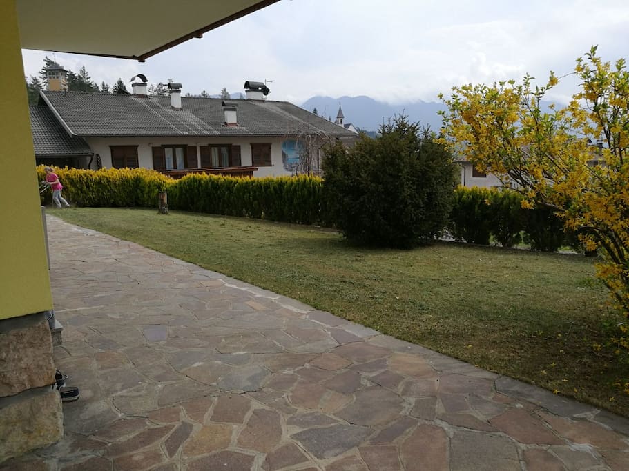 Outside/Esterno casa