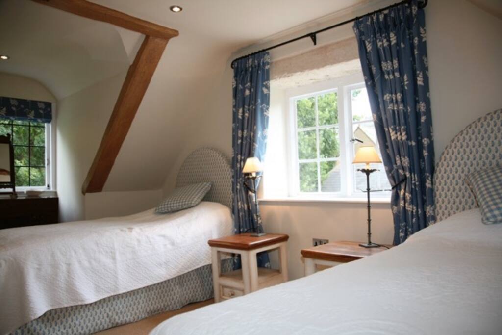 Twin bedroom -