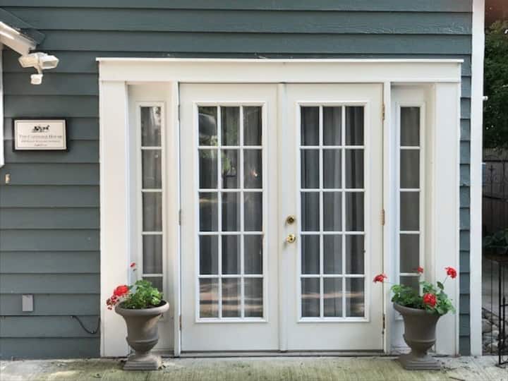 10 Best Airbnb Vacation Rentals In Olivet, Michigan Trip101