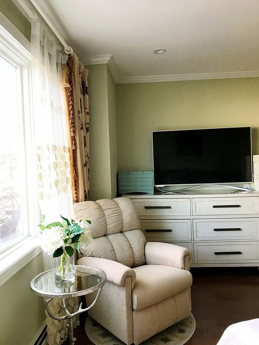 This is your wonderful room with a Smart TV, orthopedic high quality memory mattress, rocking chair and beautiful panorama window