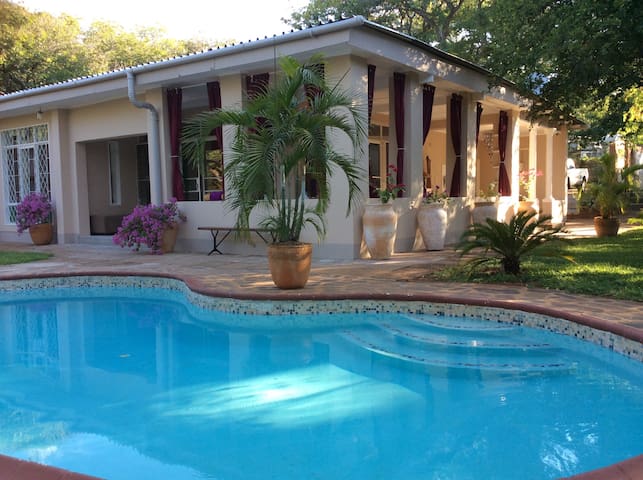 Villa Victoria Self Catering Villa VICTORIA FALLS