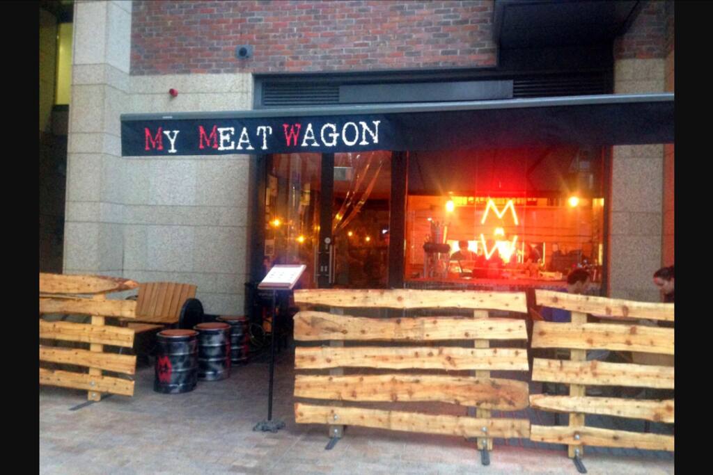 The amazing restaurant my meat wagon 5 minutes walk from the house .