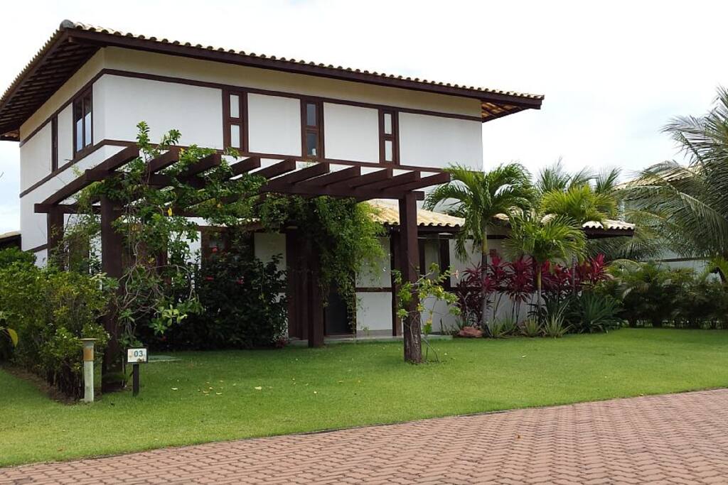 Vista frontal da casa