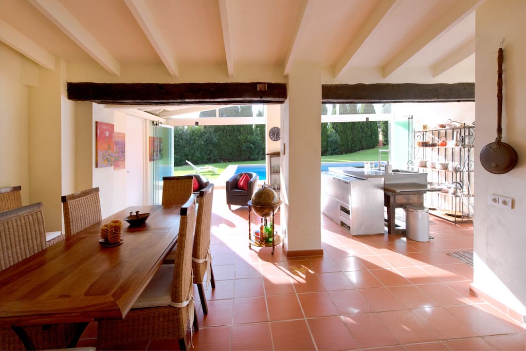 Zona comun para desayuno, wifi y uso cocina