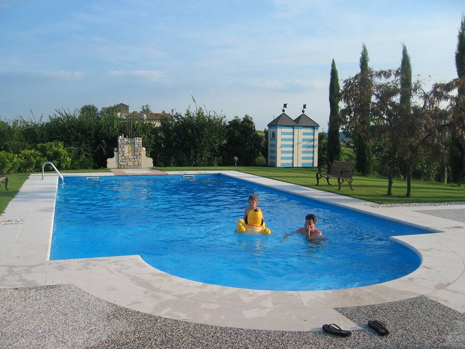 la piscina
