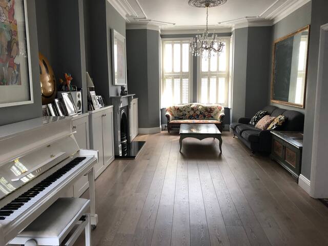 Stunning modern Queens Park Victorian family home gallery image 3