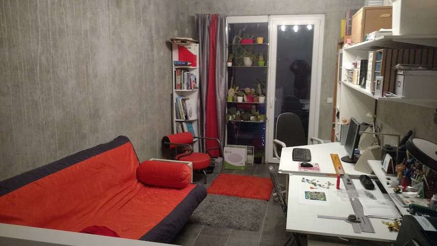 Guest rooms at the lake, close to trade fair