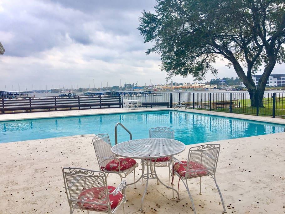Fabulous pool over looks Marina and Lake Conroe