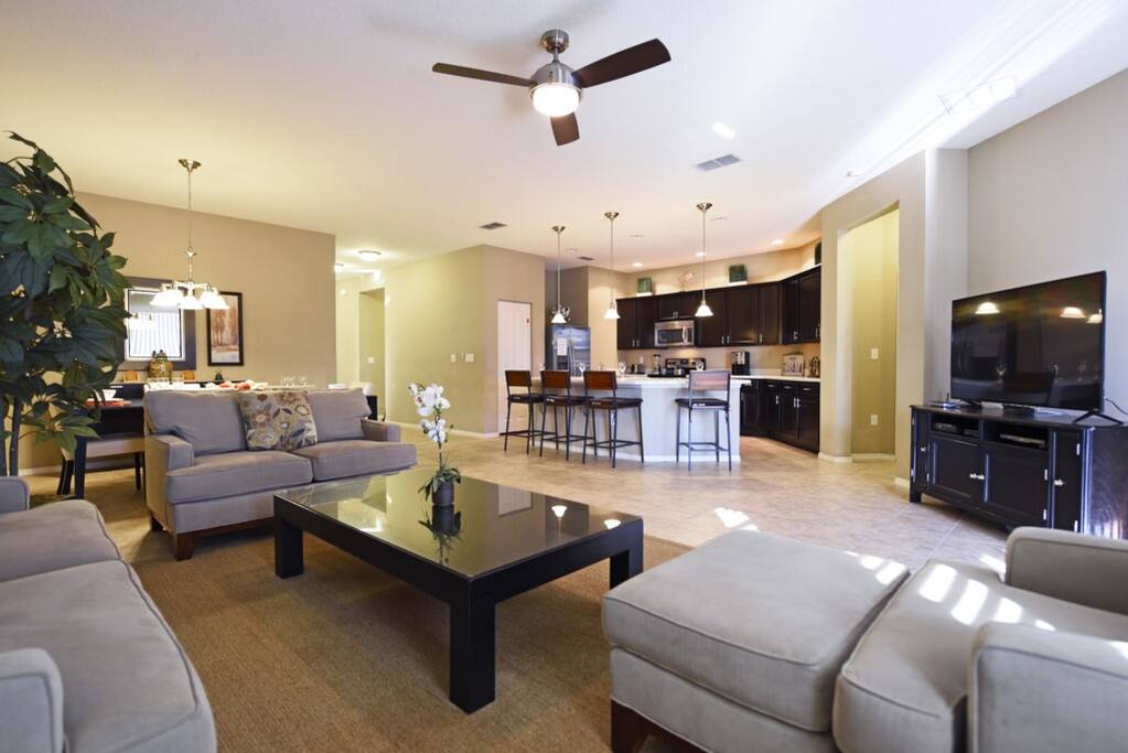 Couch, Furniture, Indoors, Room, Floor